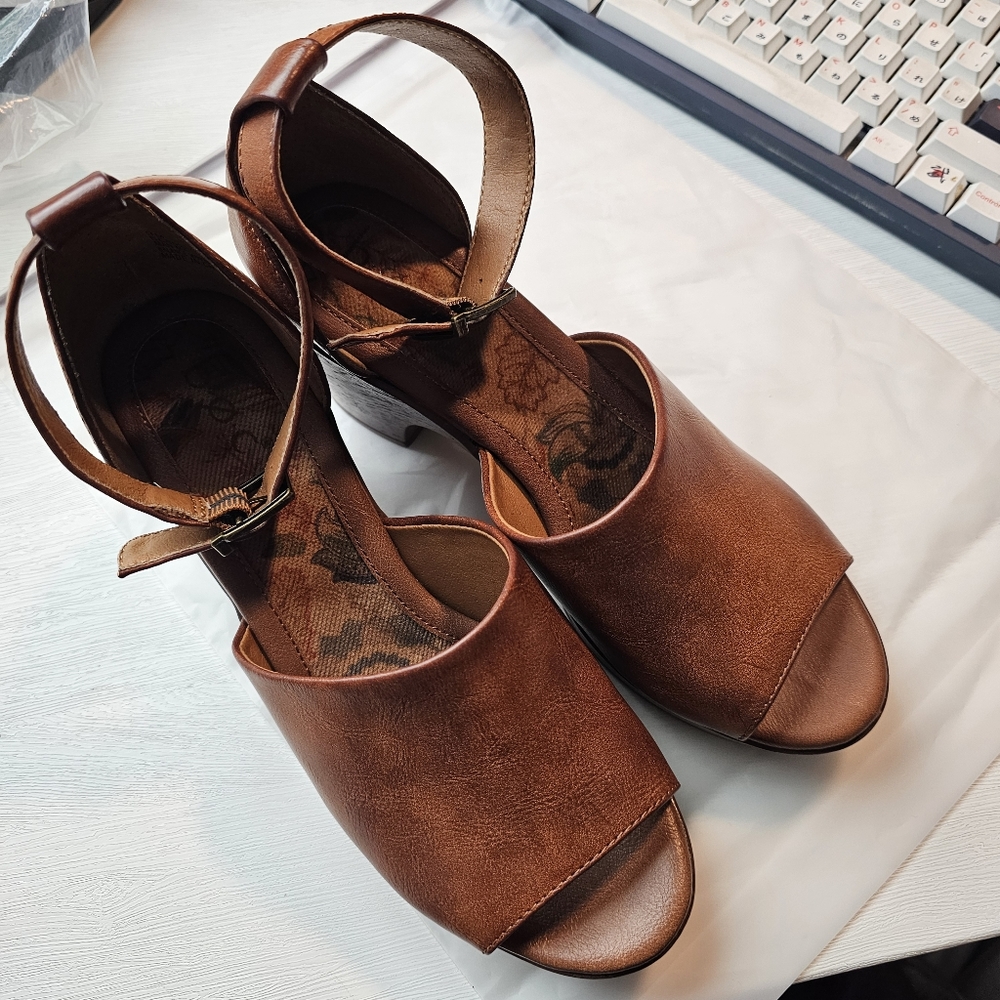 BOC WOMENS GALIANA PLATFORM SANDALS SZ9 M NWOT